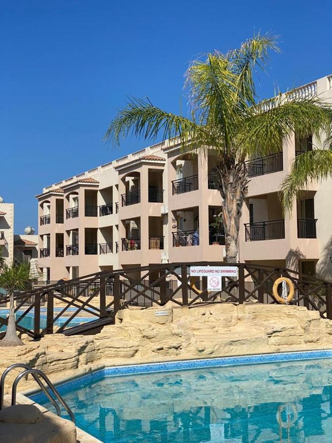 Royal Seacrest Residence Paphos Exterior photo